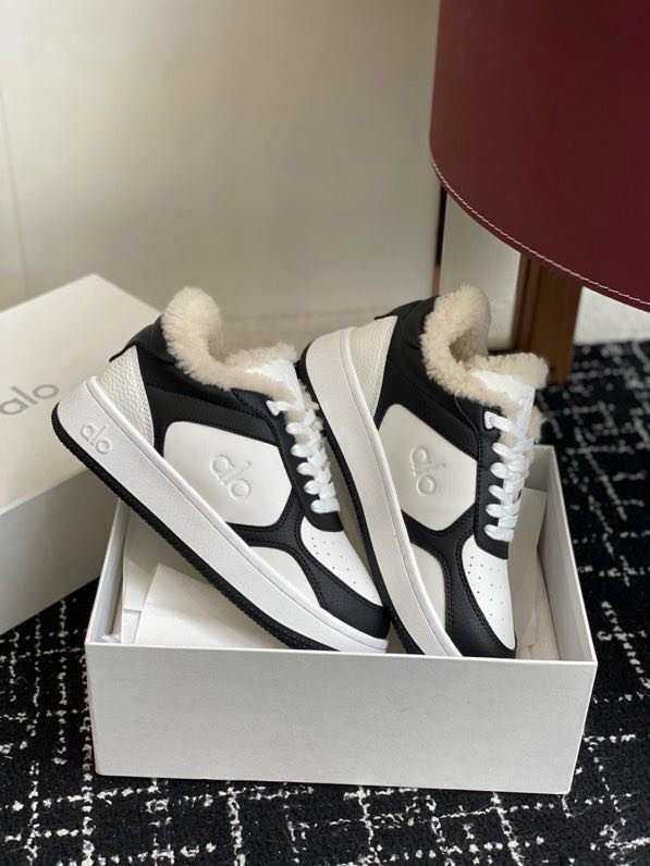 Кросівки зимові жіночі фото 4