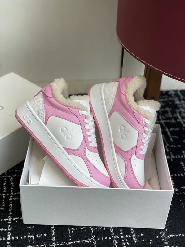 Кроссовки зимние женские фото 8