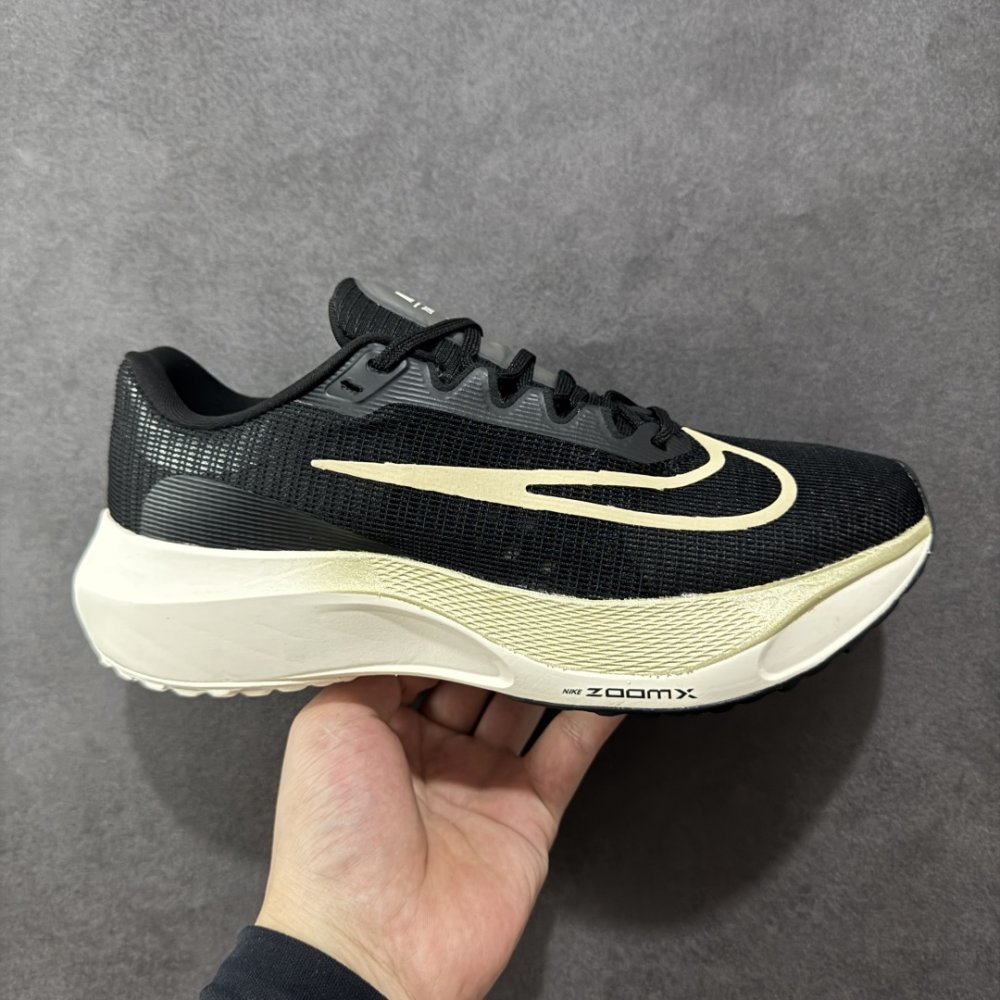 Кроссовки Zoom Fly 5