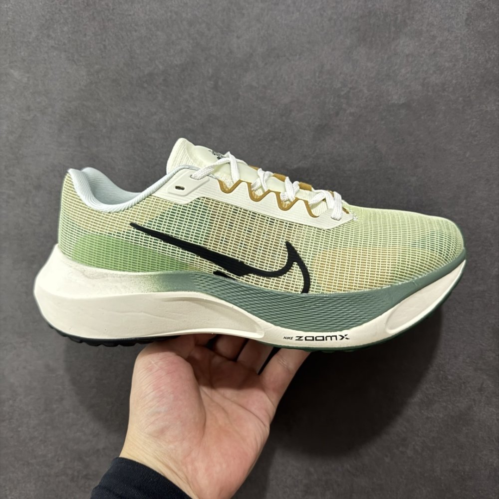 Sneakers Zoom Fly 5