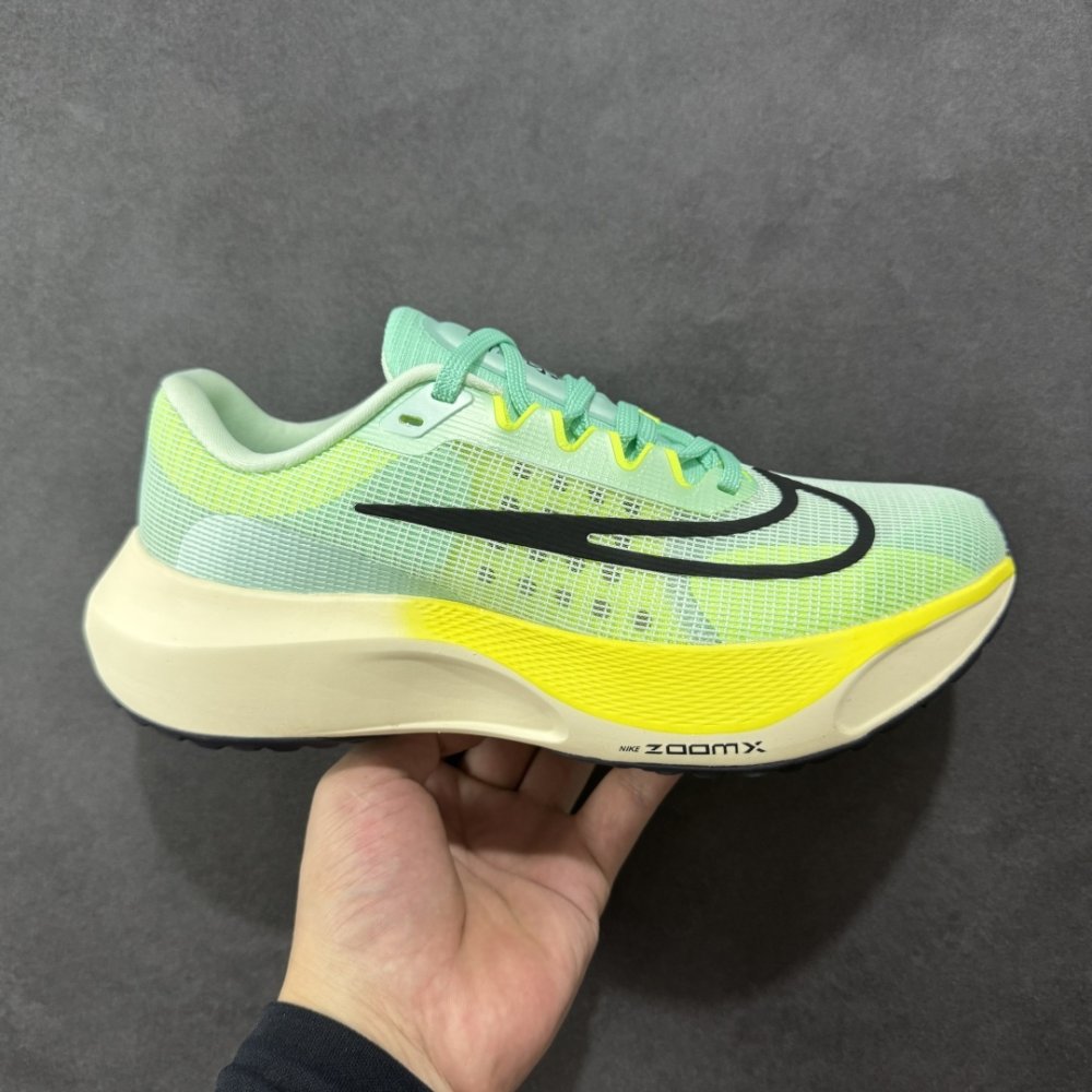 Кросівки Zoom Fly 5