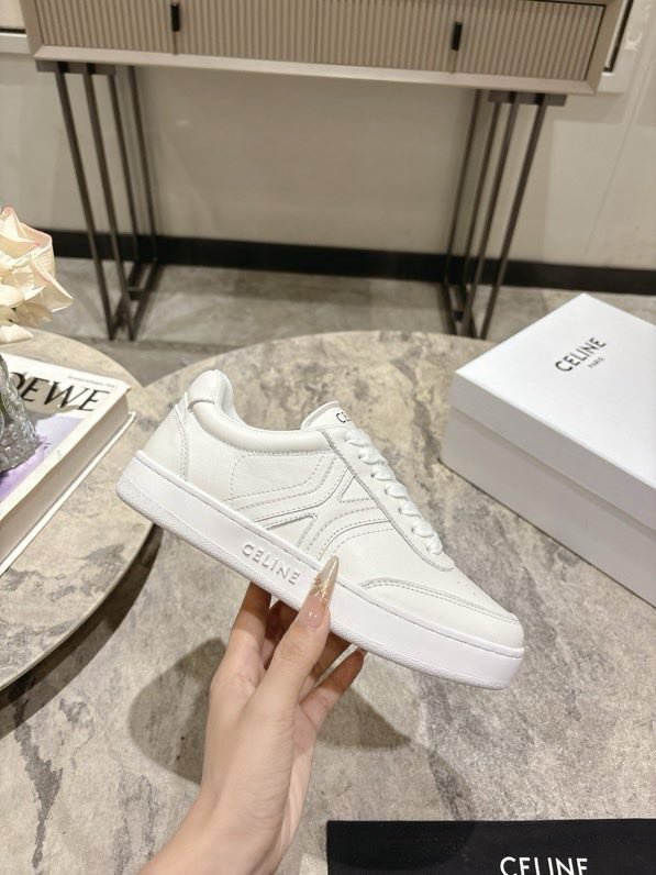 Кросівки фото 2