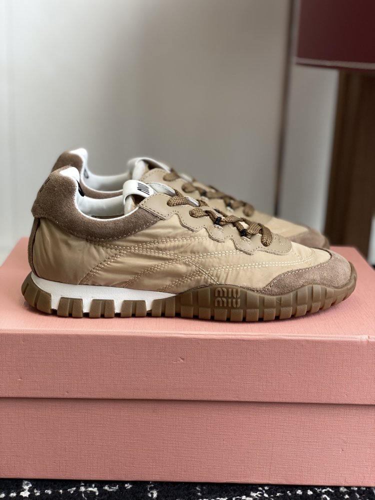 Кроссовки фото 2