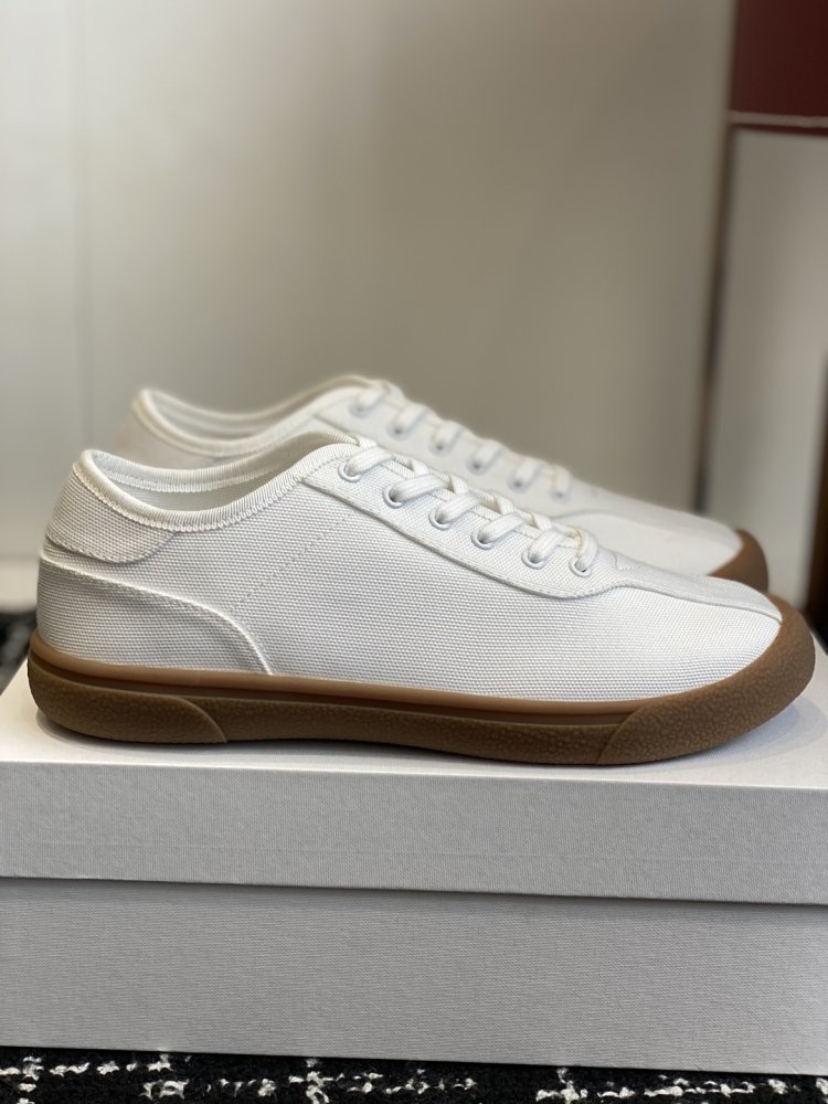 Кроссовки фото 2