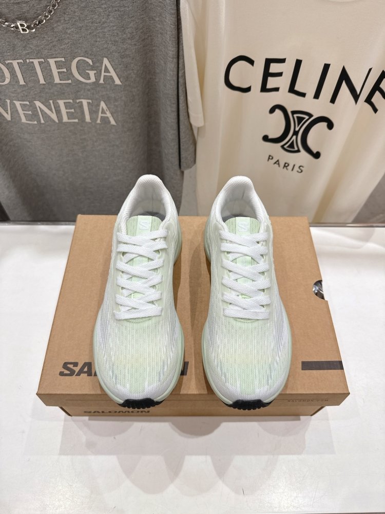 Кросівки фото 2