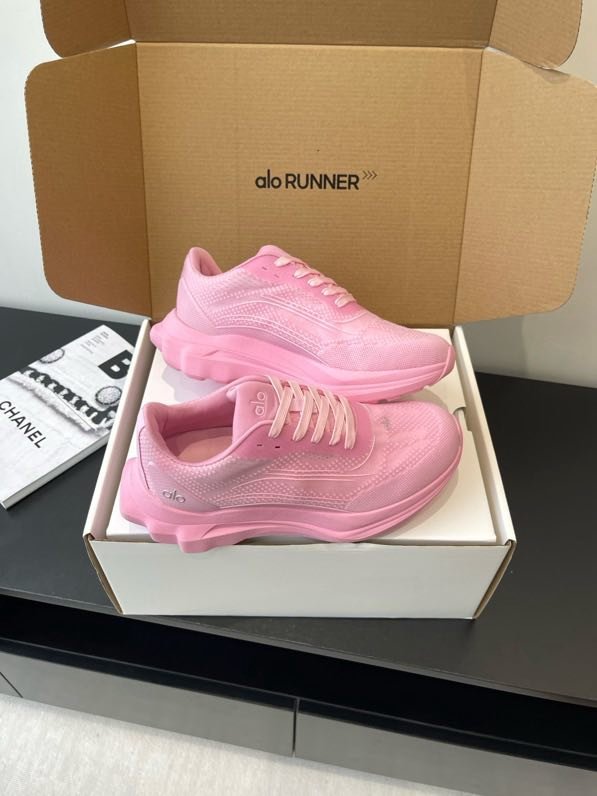 Кроссовки фото 2