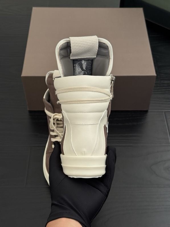 Кросівки фото 2