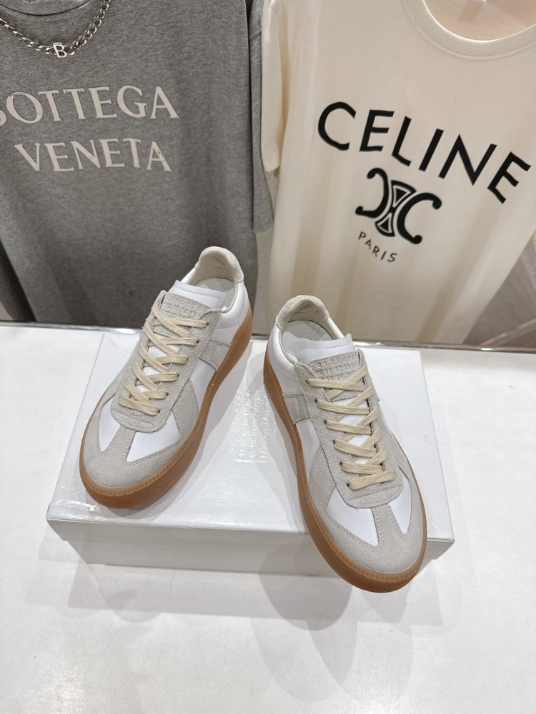 Кросівки фото 2