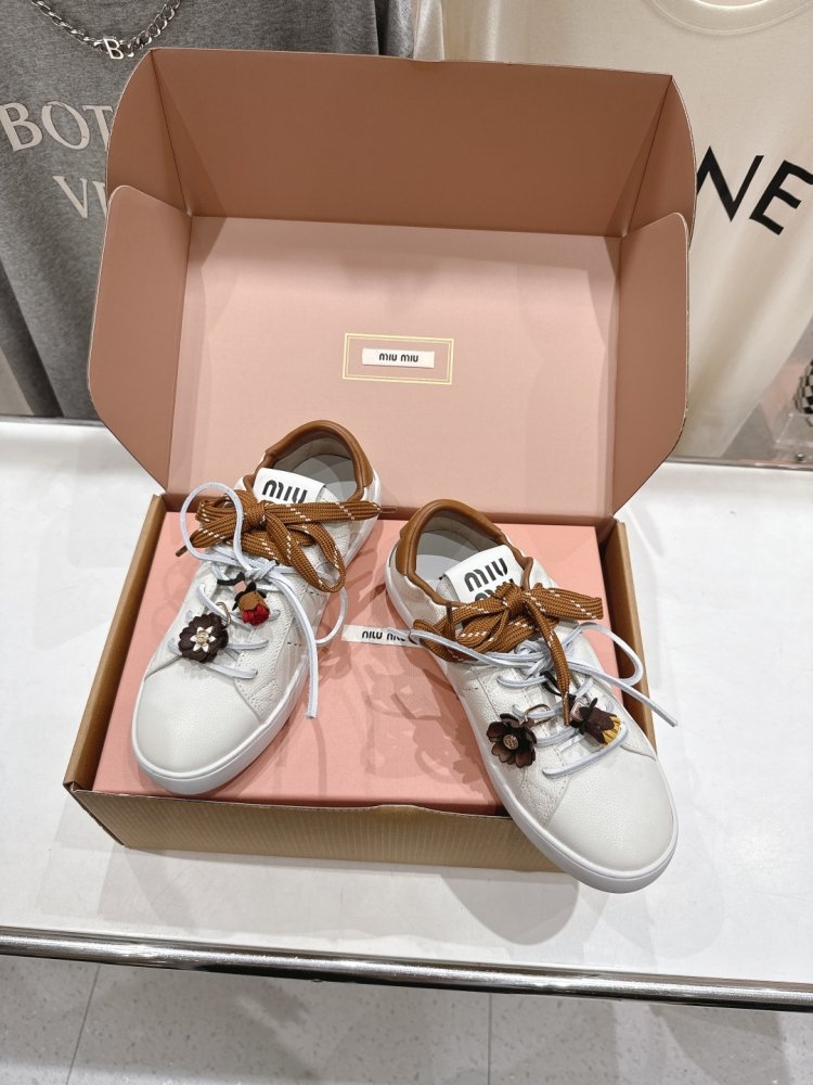 Кросівки фото 2