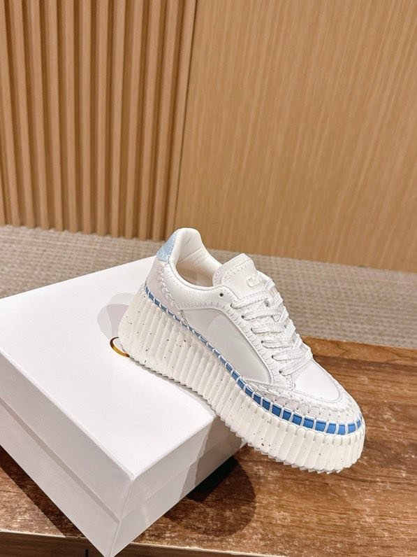 Кросівки фото 2