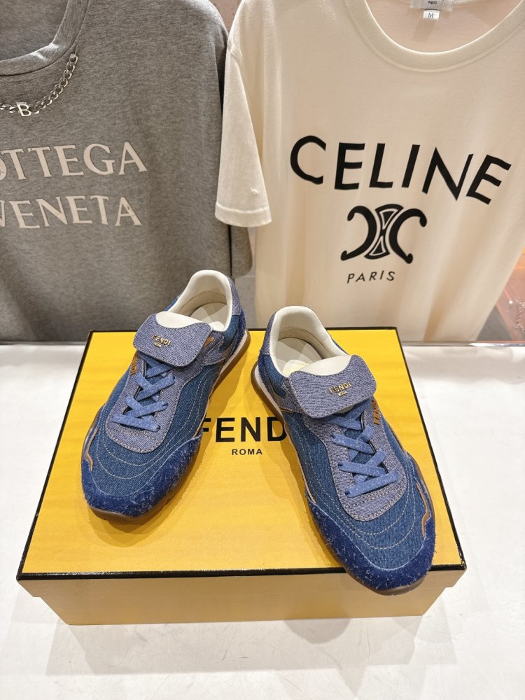 Кроссовки фото 2