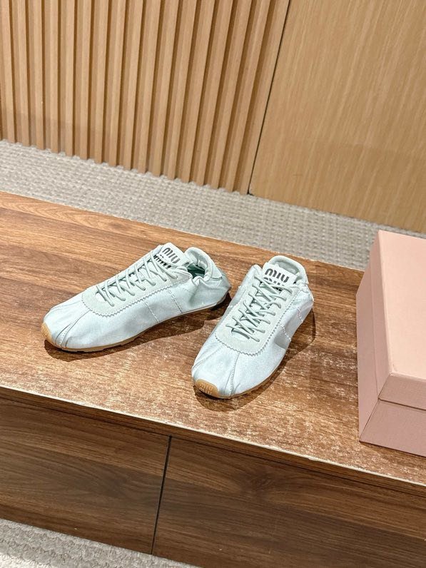 Кроссовки фото 2