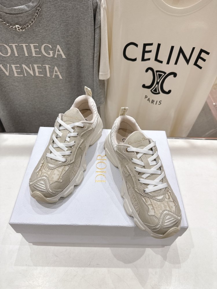 Кроссовки фото 2