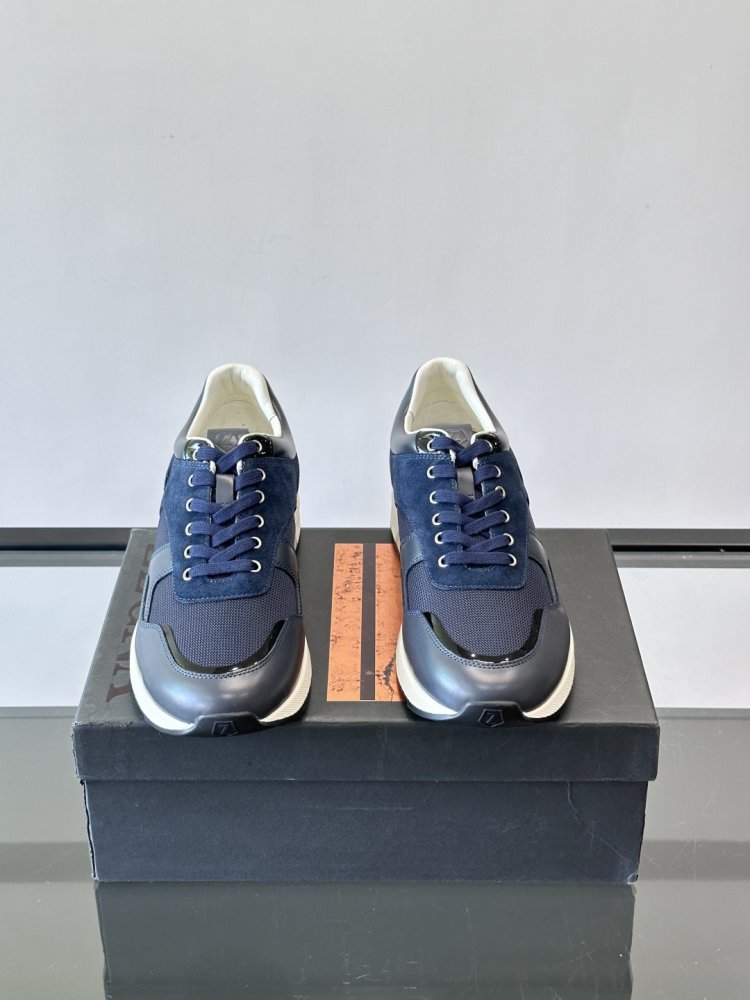 Кроссовки фото 2