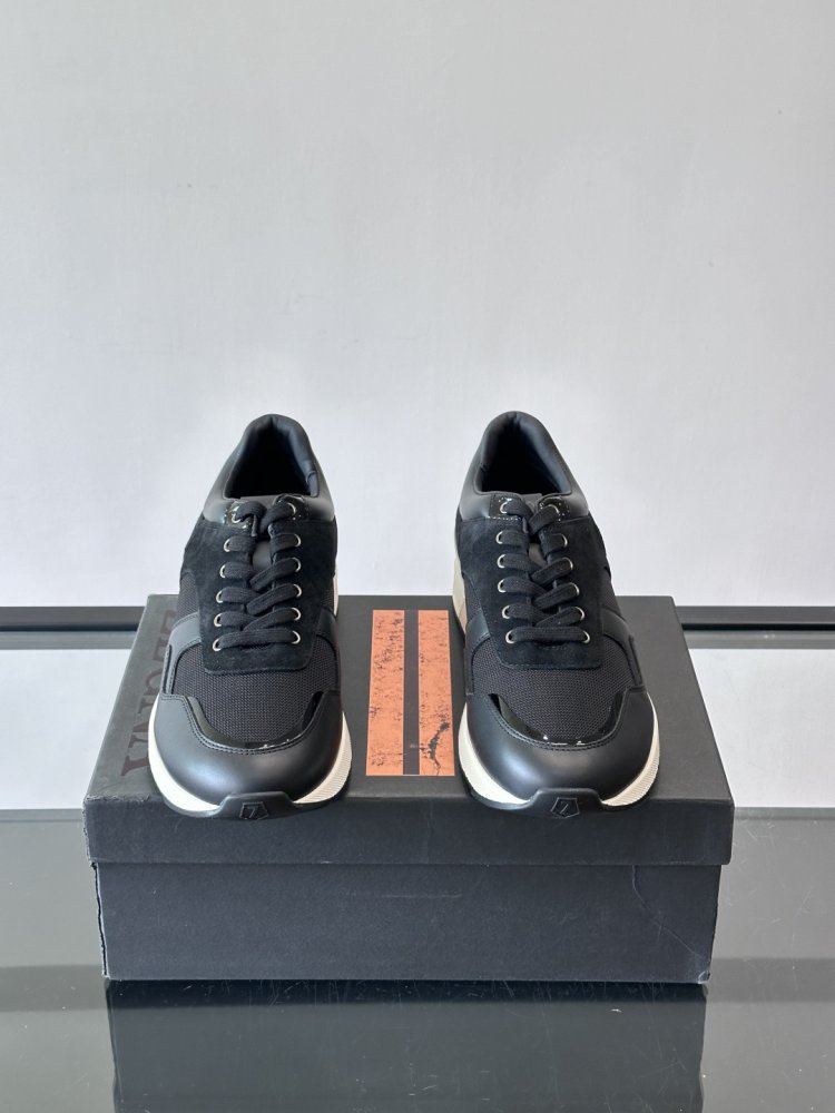 Кросівки фото 2