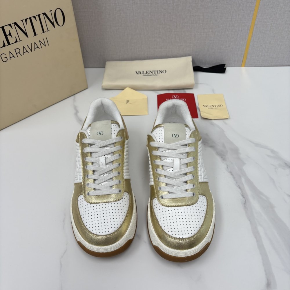 Кросівки фото 2