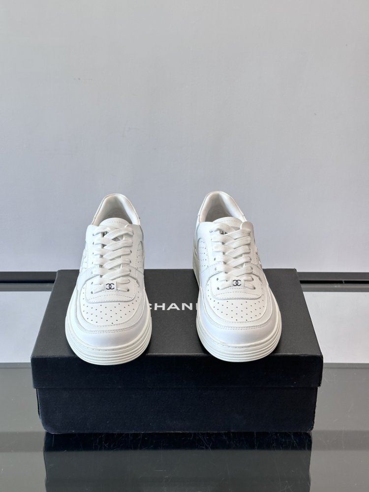 Кросівки фото 2