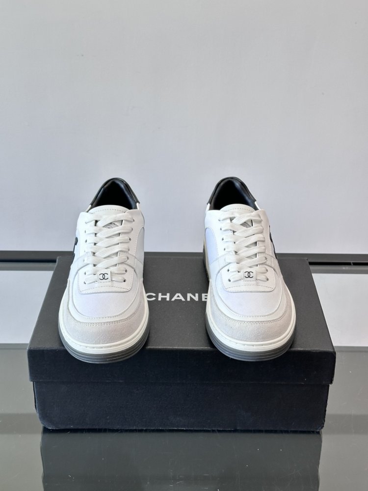 Кросівки фото 2