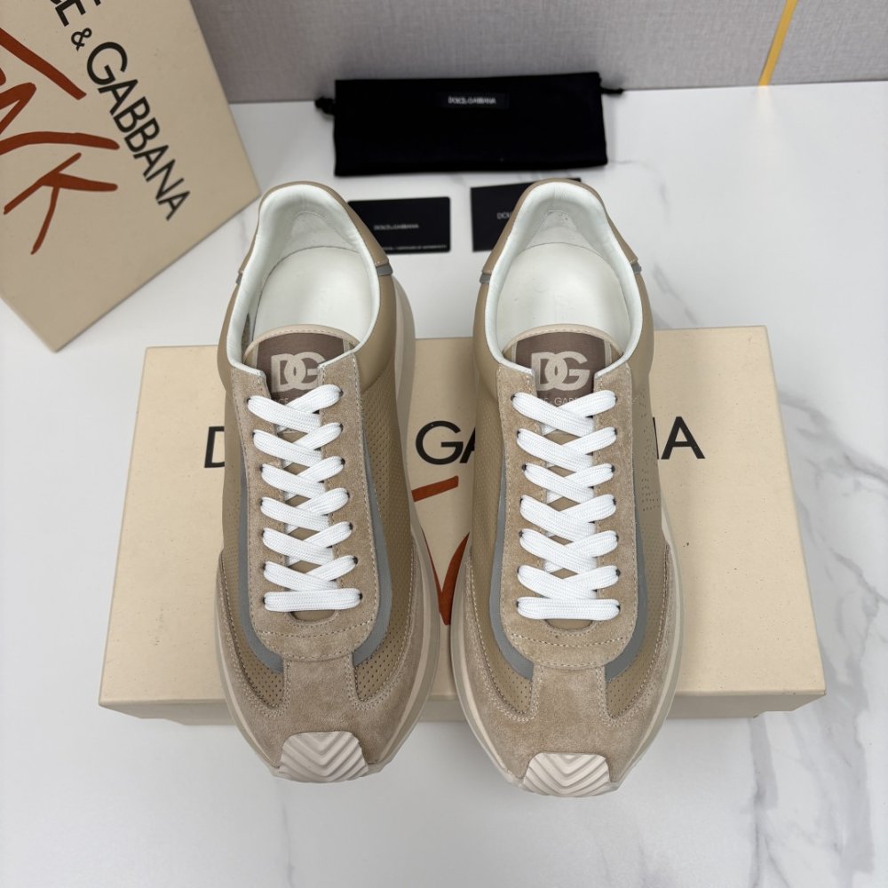 Кросівки фото 2