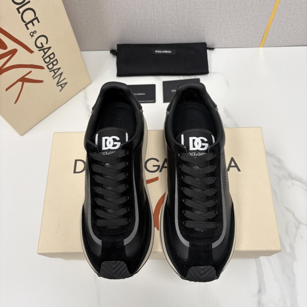 Кросівки фото 2