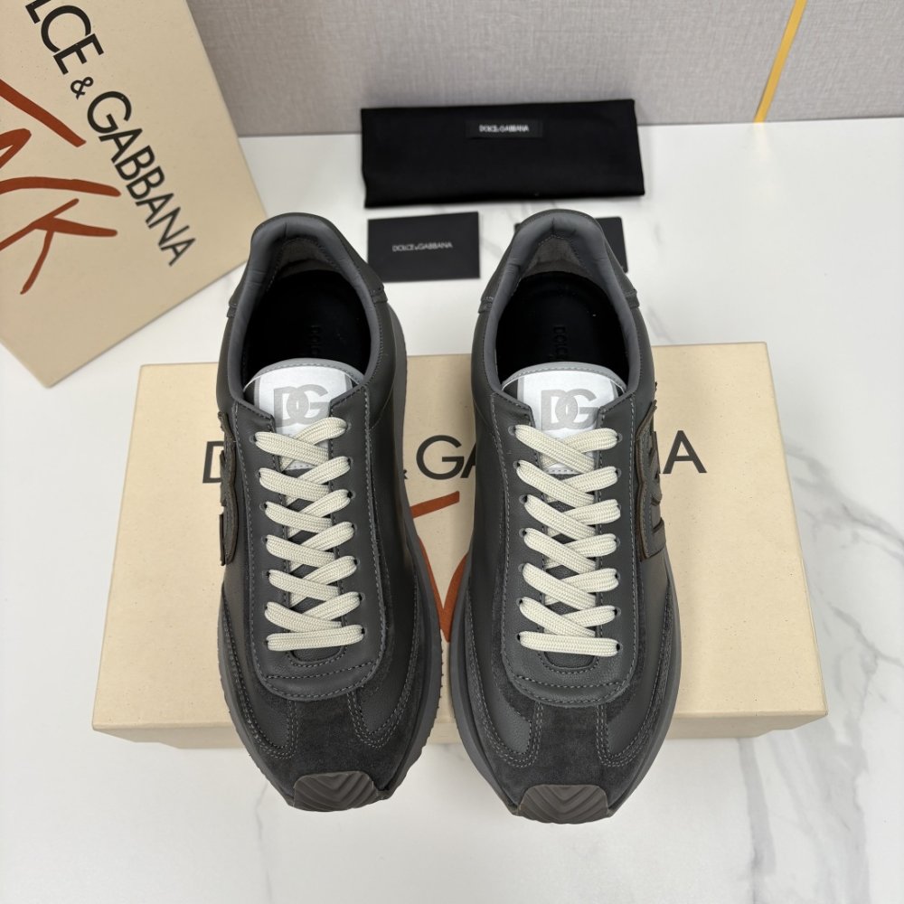 Кросівки фото 2