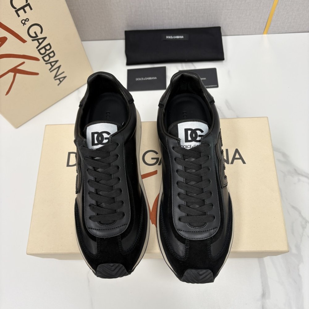 Кросівки фото 2