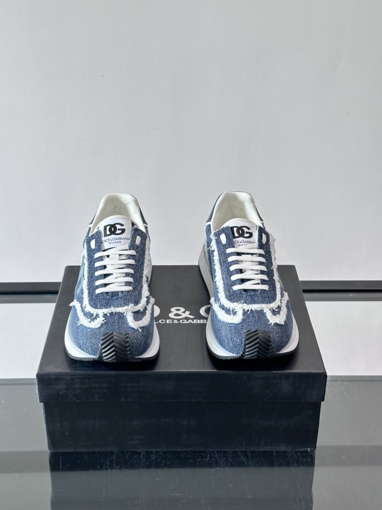 Кросівки фото 2