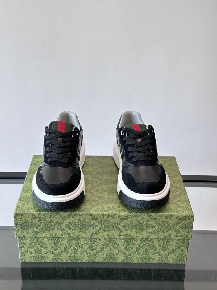 Кросівки фото 2