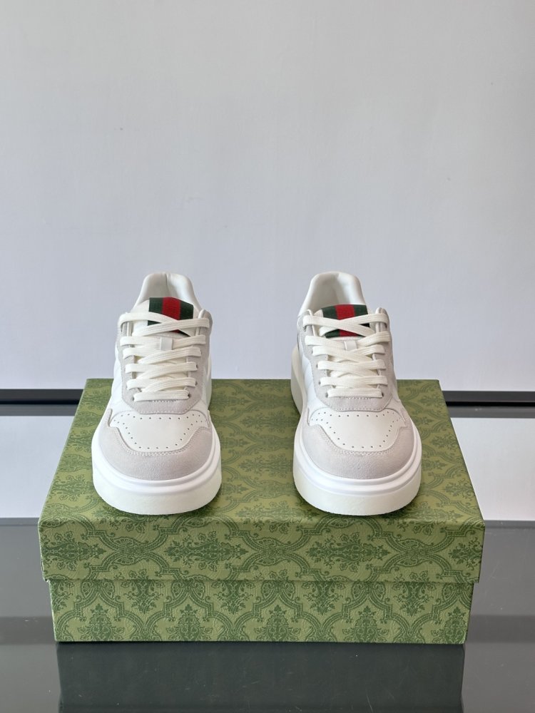 Кросівки фото 2