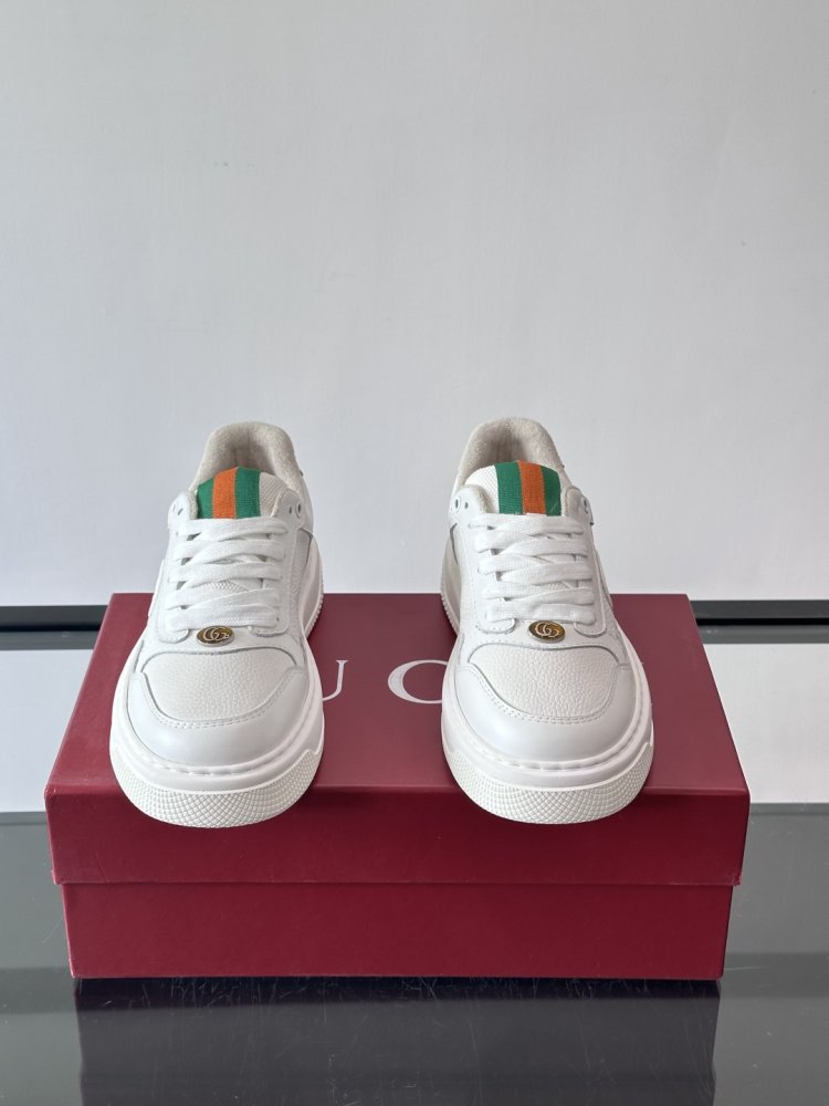 Кросівки фото 2