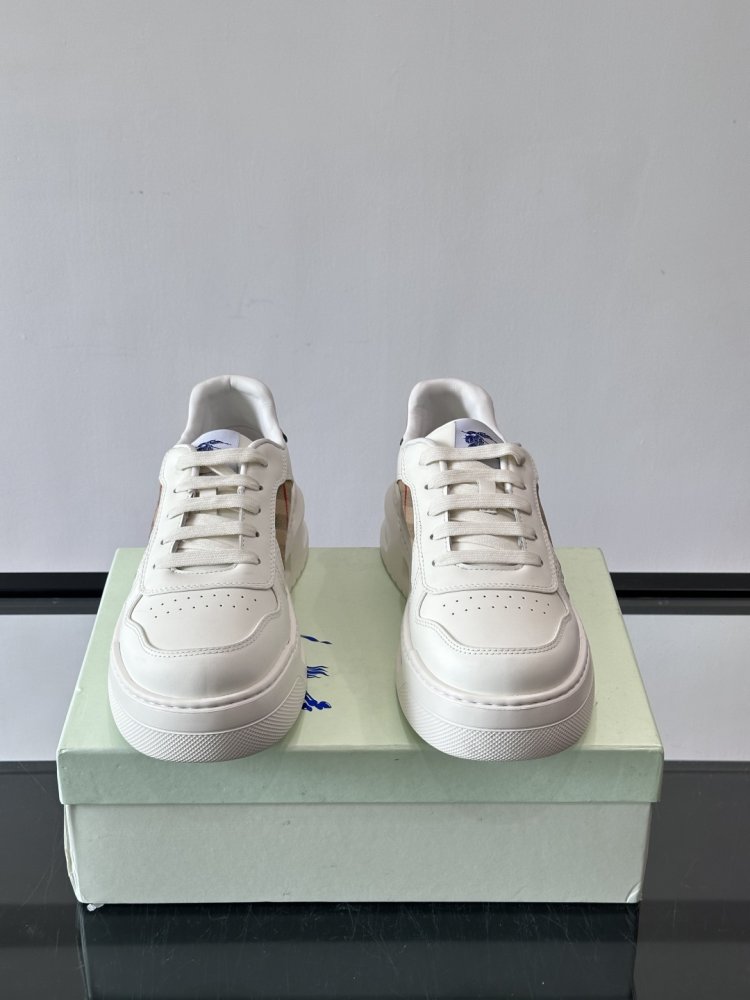 Кросівки фото 2