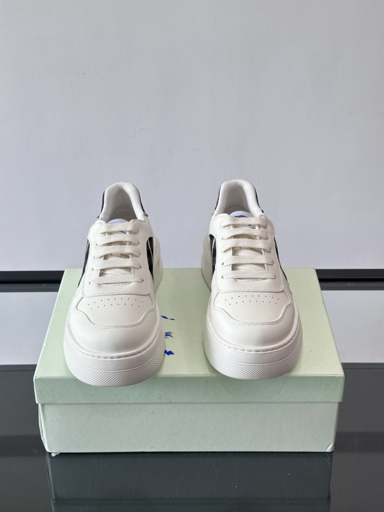 Кросівки фото 2