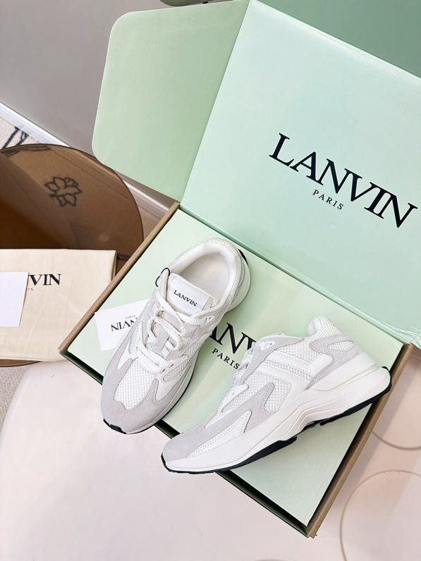 Кроссовки фото 3