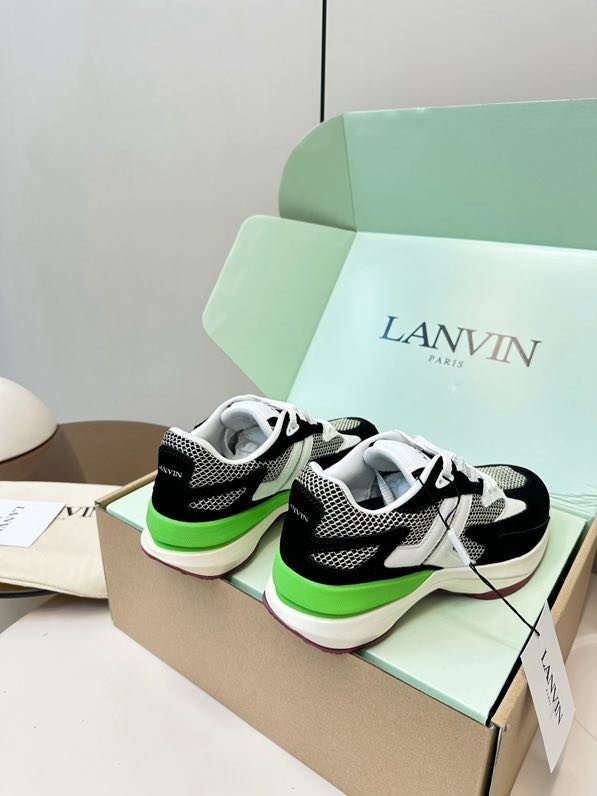 Кроссовки фото 3