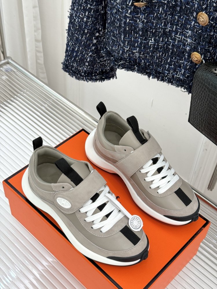 Кросівки фото 3