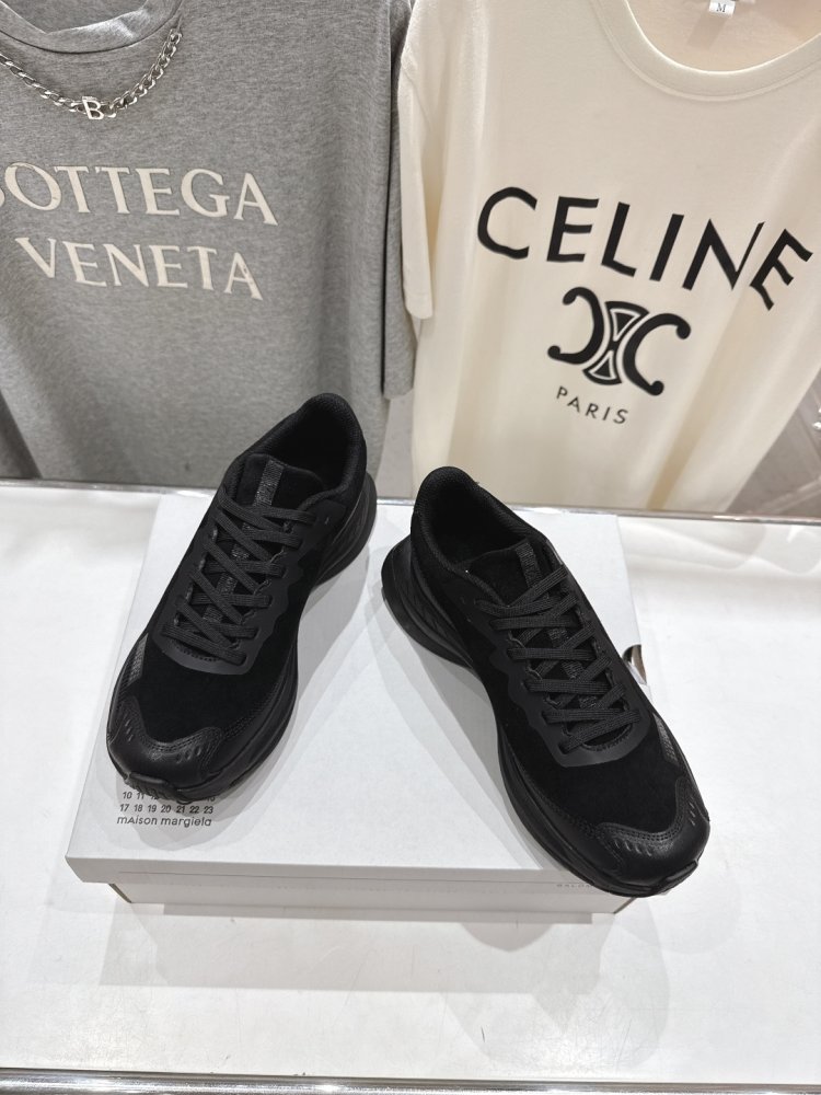 Кросівки фото 3