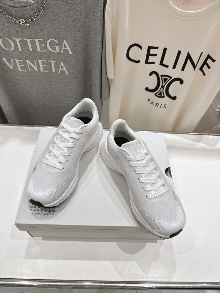 Кросівки фото 3