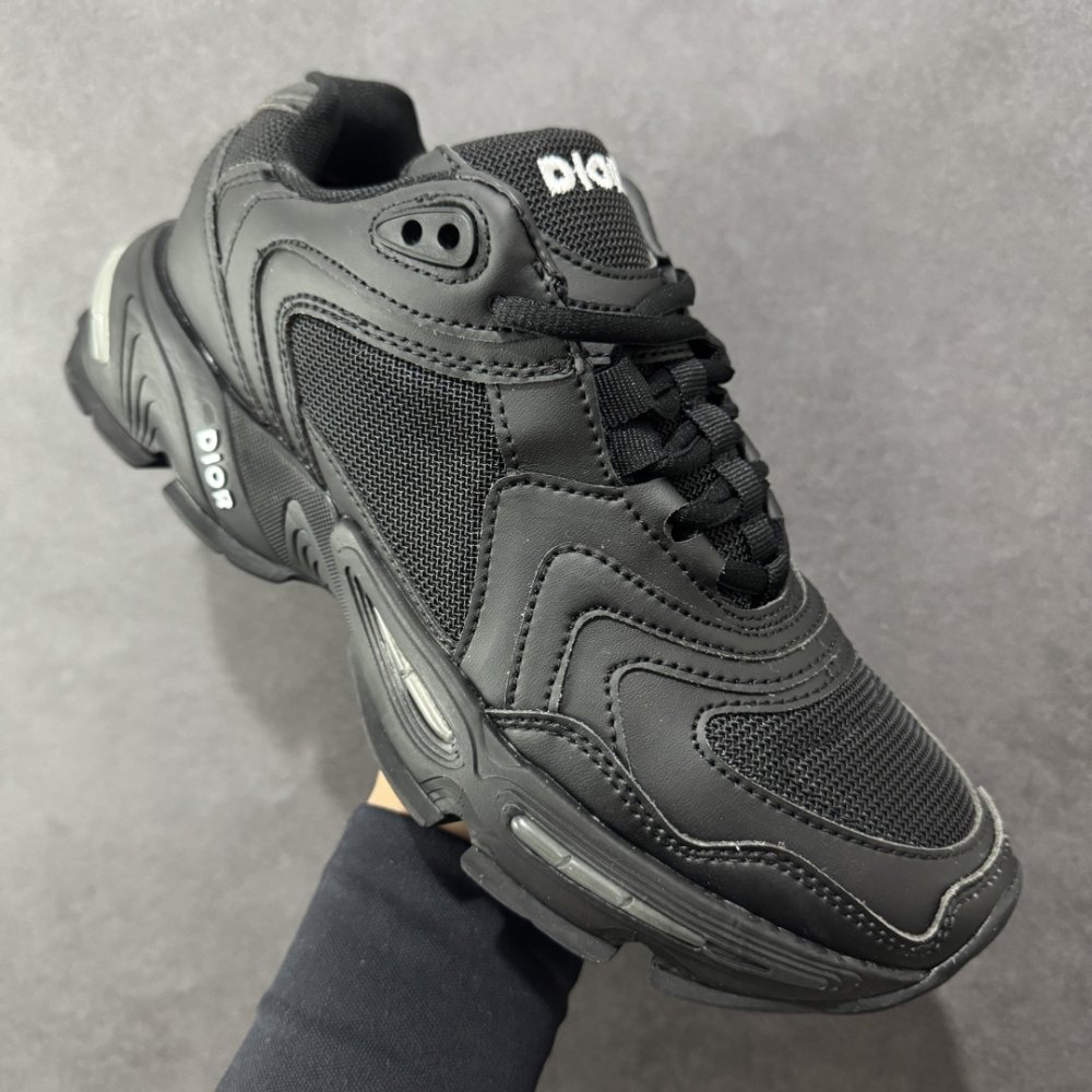 Кроссовки фото 3