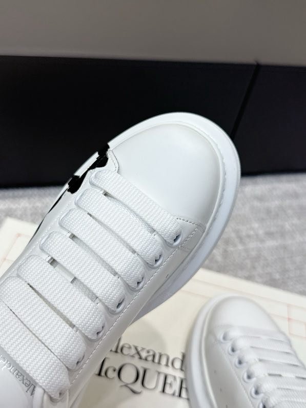 Кроссовки фото 3