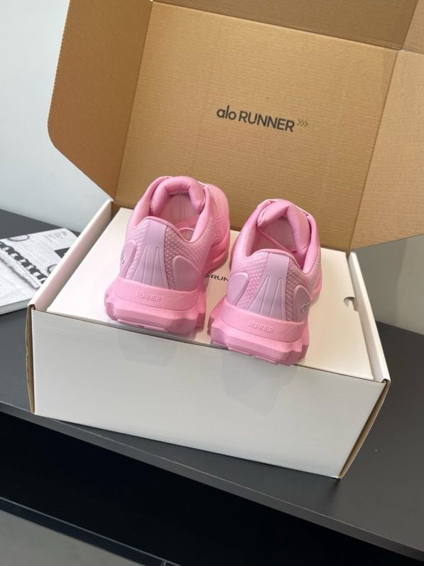 Кроссовки фото 3