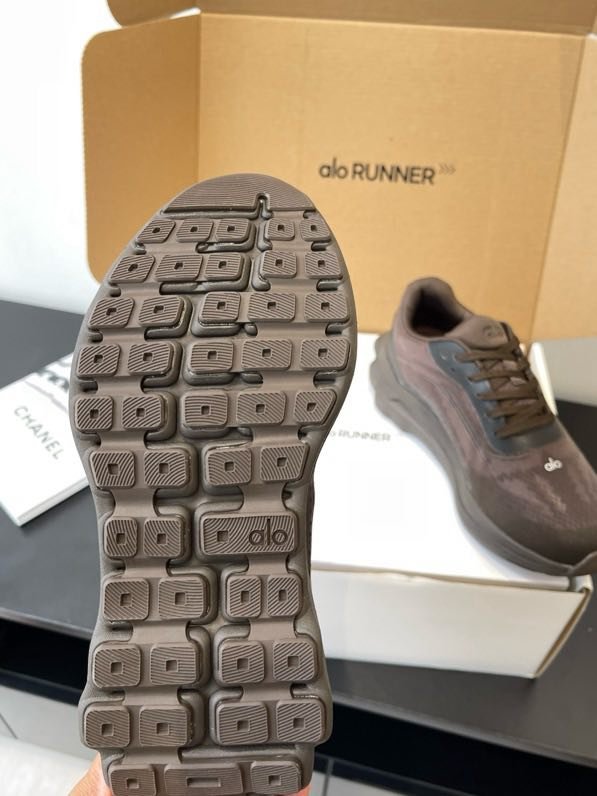 Кросівки фото 3