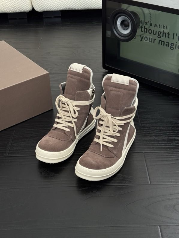 Кросівки фото 3