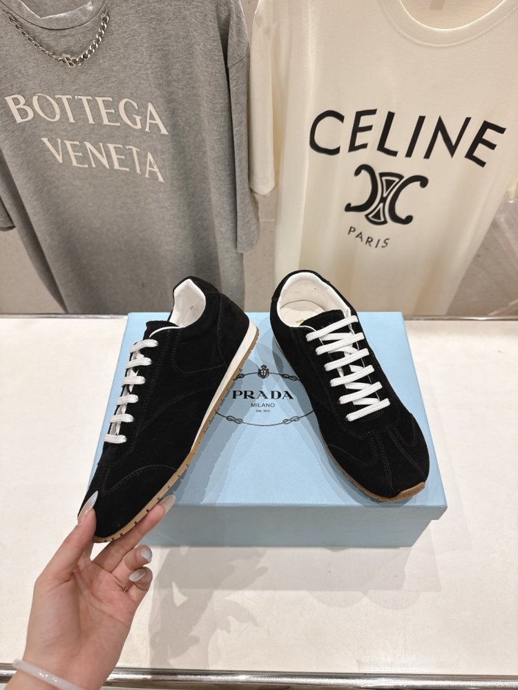 Кроссовки фото 3