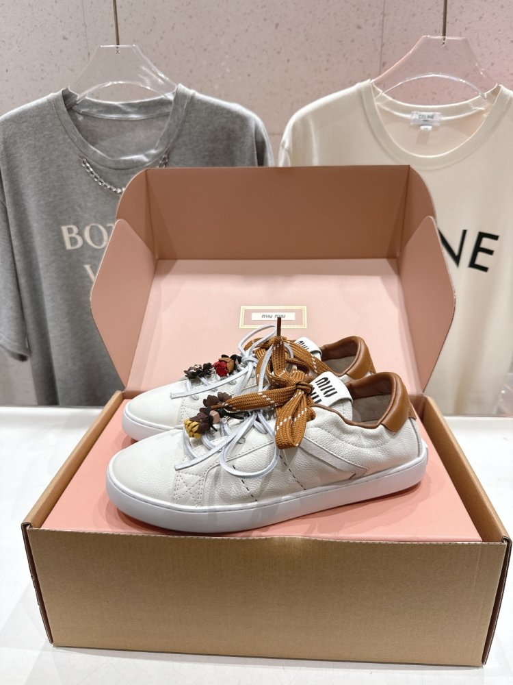 Кросівки фото 3