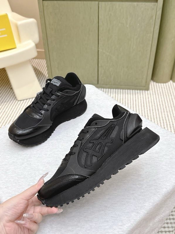 Кроссовки фото 3