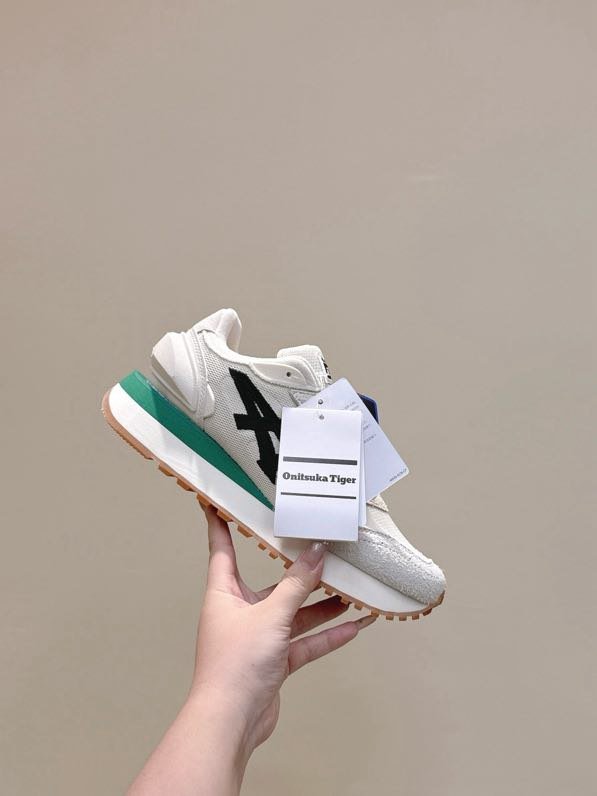 Кроссовки фото 3