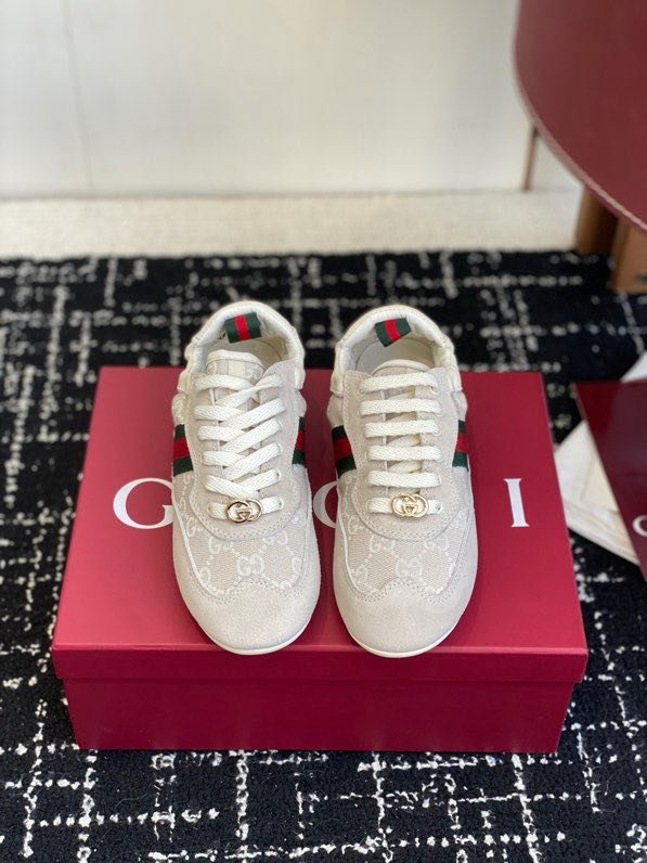 Кросівки фото 3