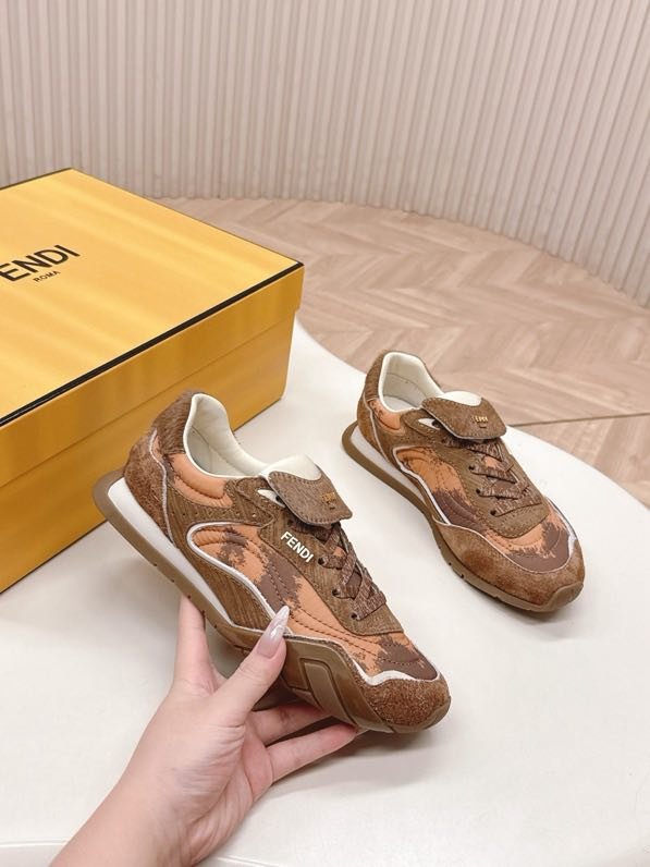 Кроссовки фото 3