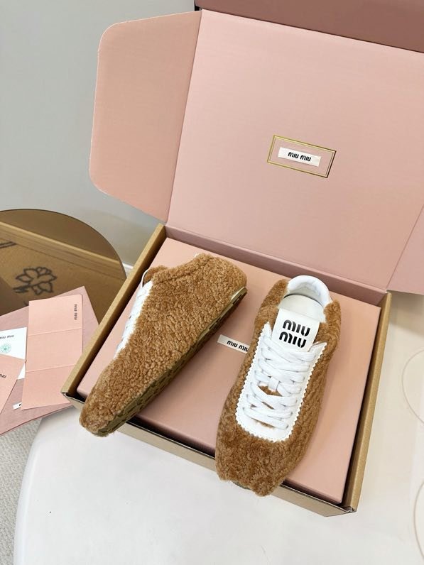 Кросівки фото 3