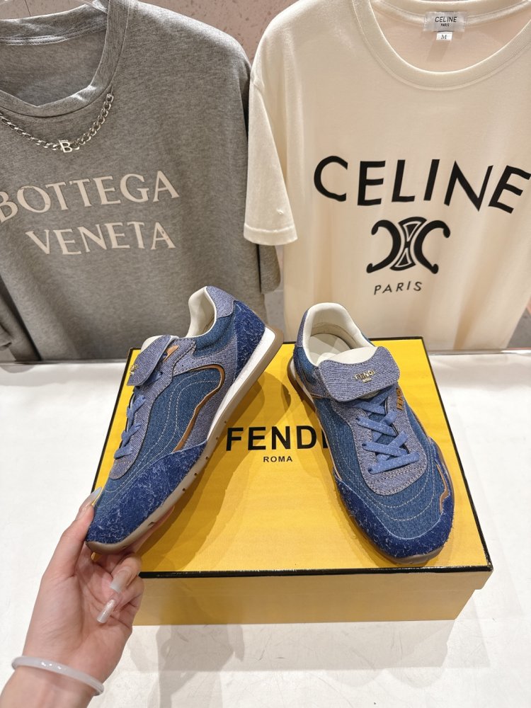 Кроссовки фото 3